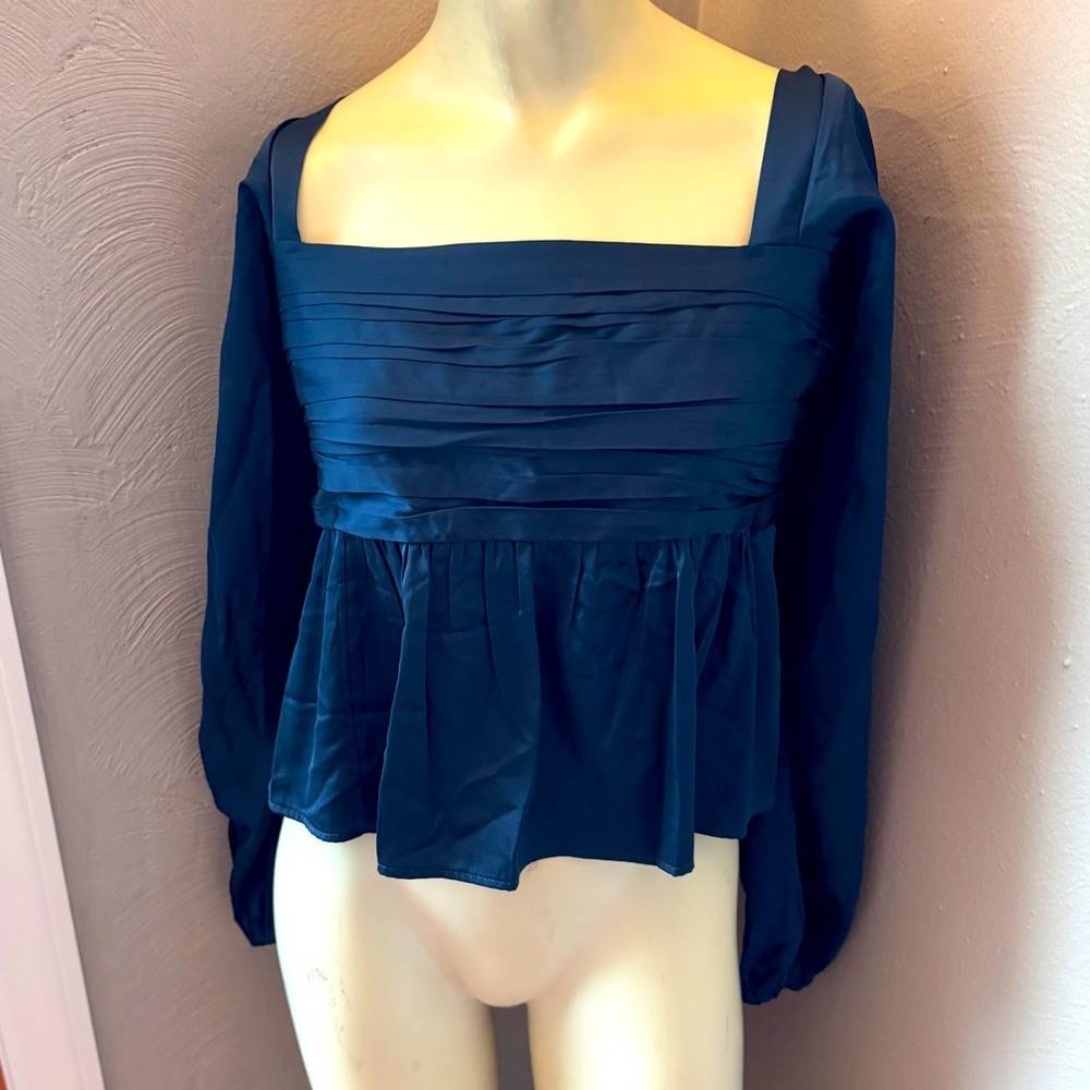 Abercrombie and Fitch denim long sleeve top size medium NWT peasant sleeves